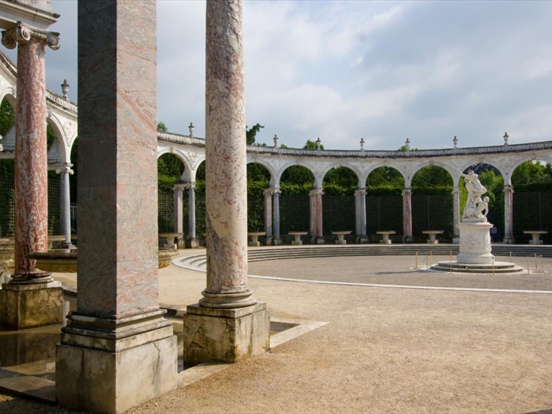 colonnade