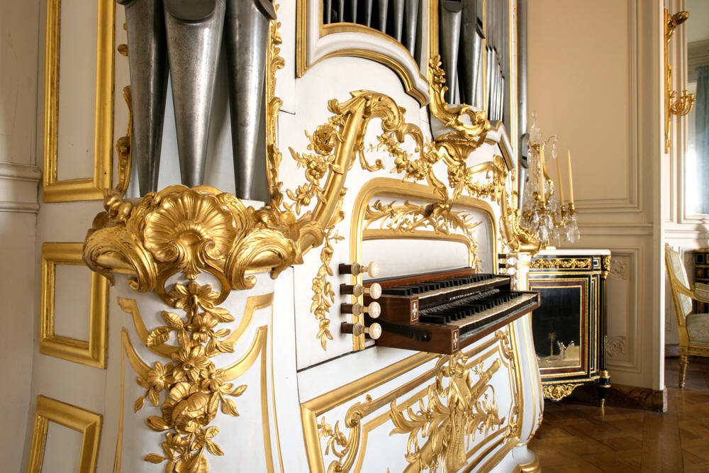 Organo negli Appartamenti di Mesdames al pian terreno di Versailles