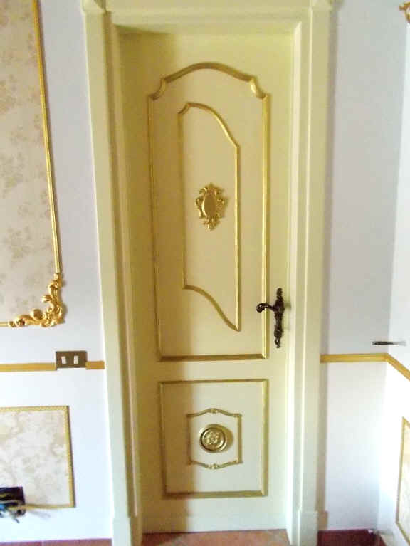 dettaglio boiserie porta interno Casa Palaziata di Domenico Gizzi